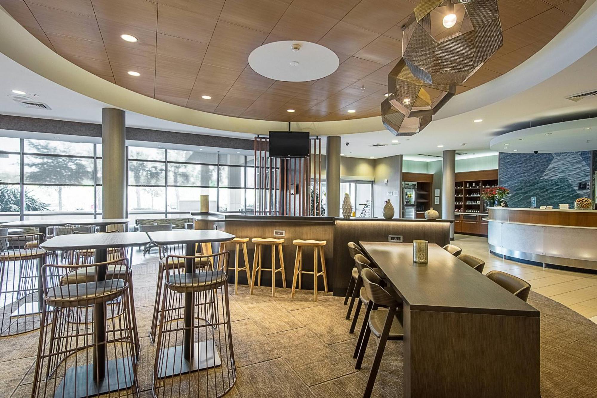 Springhill Suites Tampa North/Tampa Palms Экстерьер фото