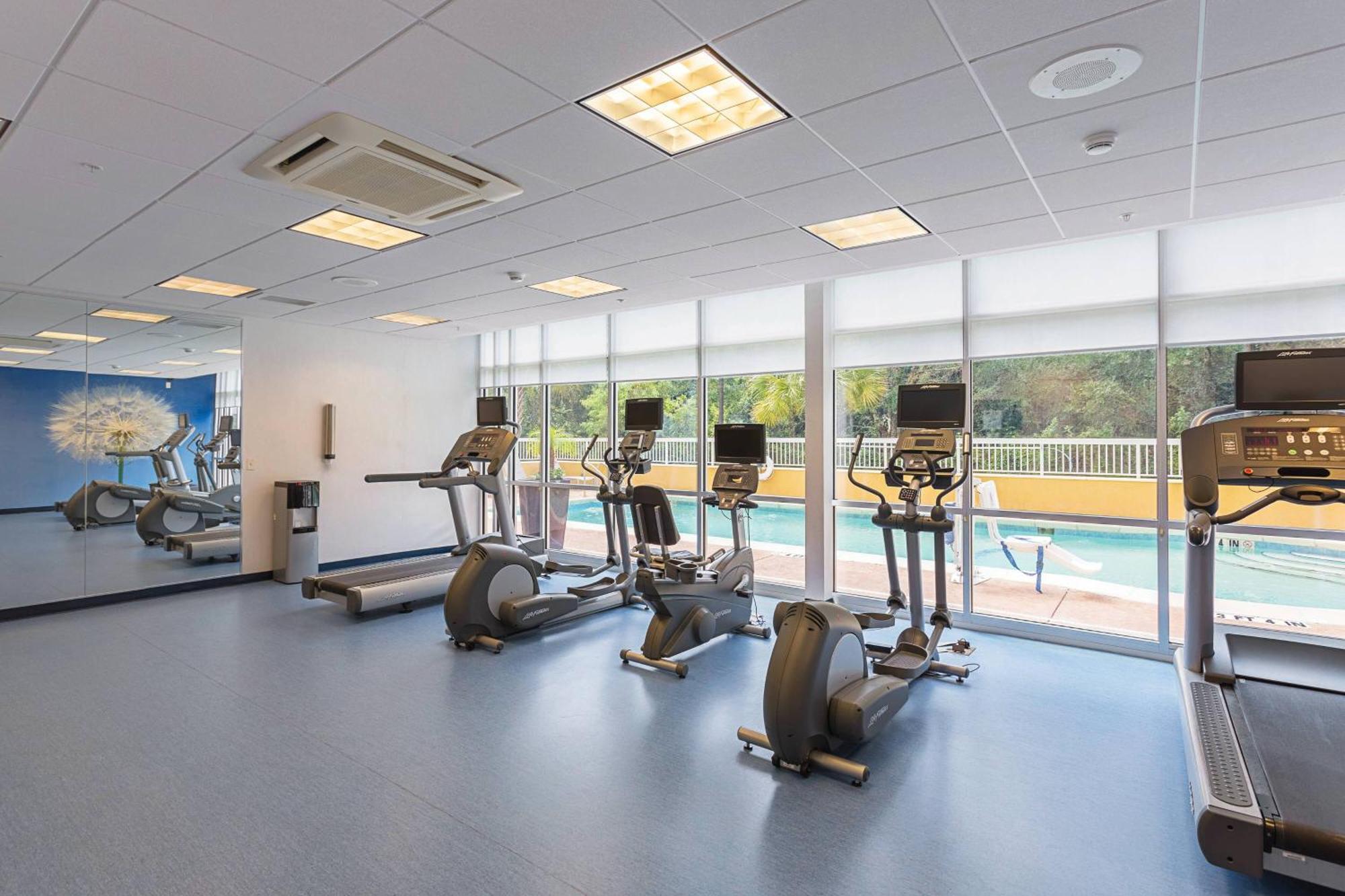 Springhill Suites Tampa North/Tampa Palms Экстерьер фото