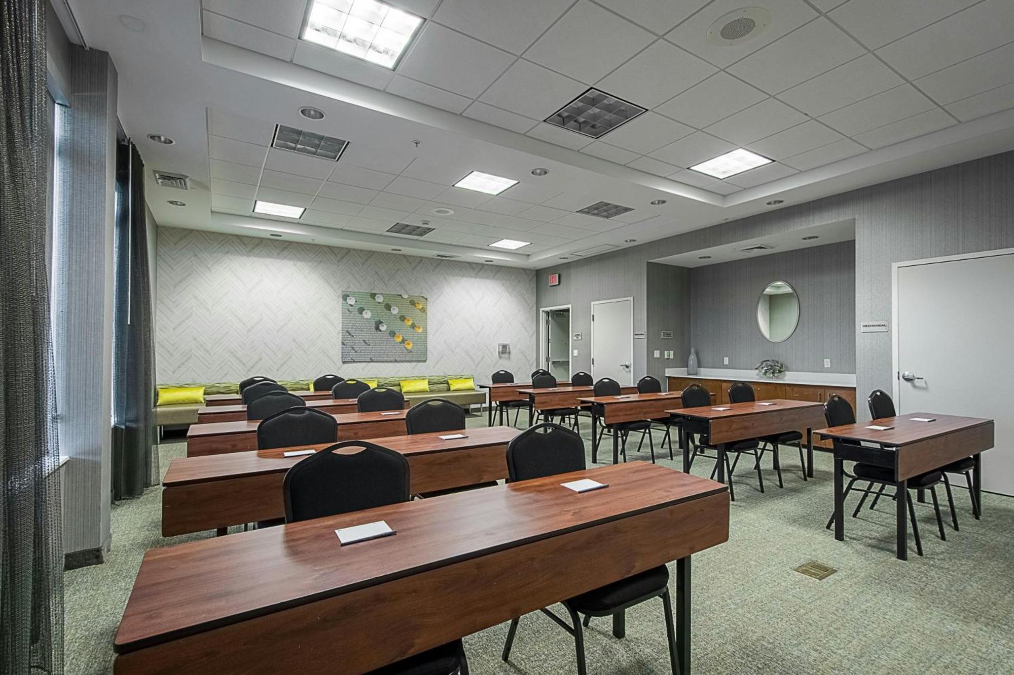Springhill Suites Tampa North/Tampa Palms Экстерьер фото