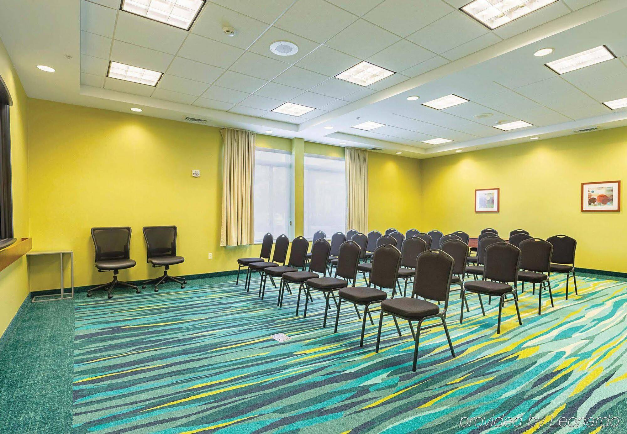 Springhill Suites Tampa North/Tampa Palms Экстерьер фото